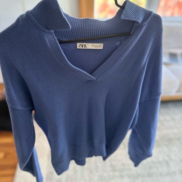 Blue collared sweater - Picture 1 of 1